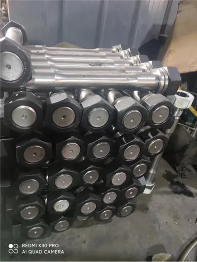 SB70 SB81 SB100 SB121 SB151 HB20G HB30G এর জন্য হাইড্রোলিক রক ব্রেকার পার্টস সাইড বোল্টের জন্য DQ মেশিনারি তৈরি উচ্চ মানের খুচরা যন্ত্রাংশ